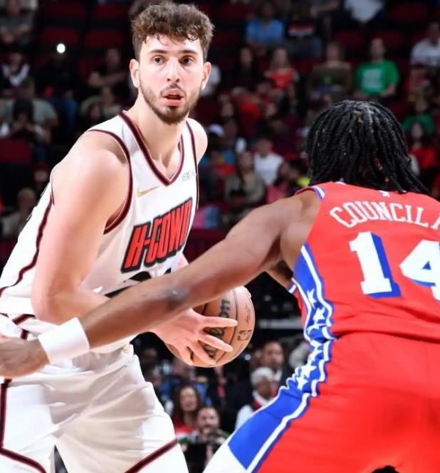 定了！31岁内线重签火箭队，3年3900万，年薪基本持平！5号位稳了