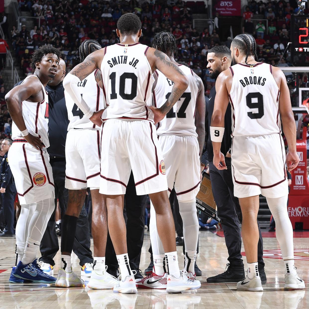 定了！31岁内线重签火箭队，3年3900万，年薪基本持平！5号位稳了