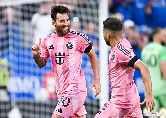 梅西两传一射，进球数继续追赶C罗！未来同样有望打进一千球！