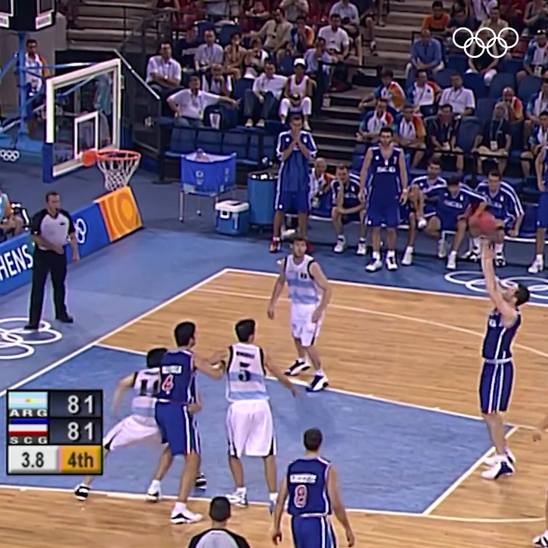 开云线上入口-妖刀！21年前的今天：吉诺比利雅典奥运会惊天漂移绝杀！