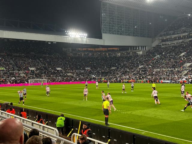 开云登录网址入口-马氏轮换再酿苦果，争四受挫反不如财政难关棘手