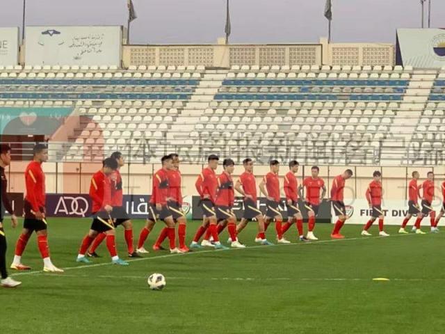 开云网站-国足放弃最后踩场无大碍 张琳芃或替吴曦任队长