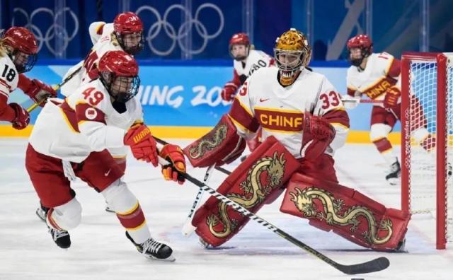 开云下载-【花花冬奥】大跳台冠军如此相似！自信可爱秀美甲