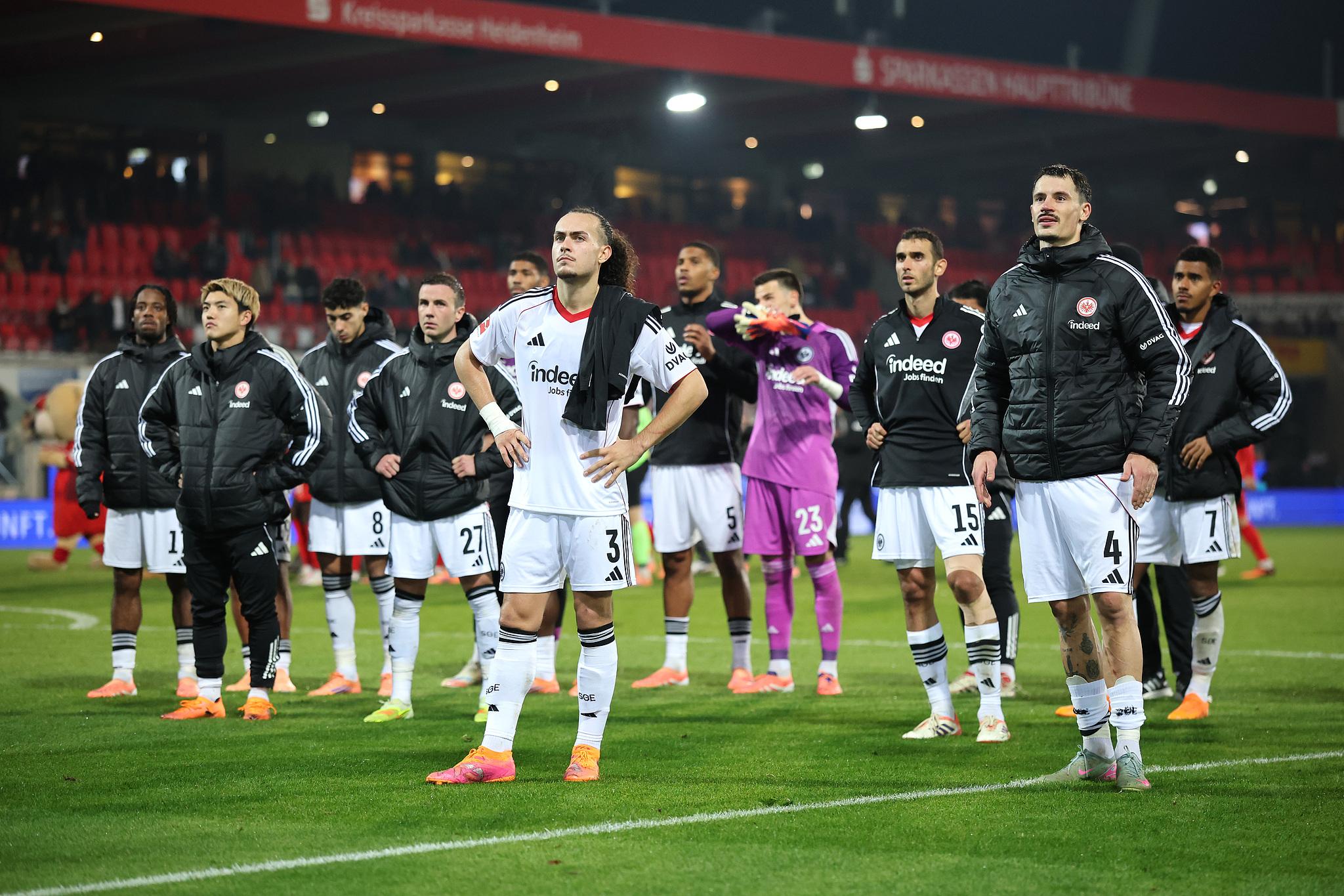 只是为了金菠萝吗?法兰克福“每根头发都竖了起来”