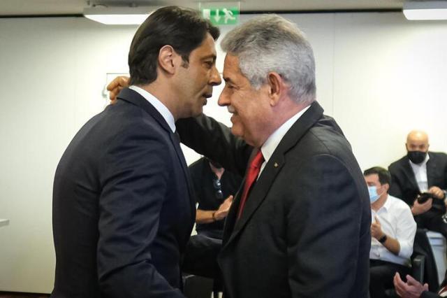 1625907819518081438.jpg 开云下载-本菲卡主席被捕 鲁伊·科斯塔成新主席 他能干久吗