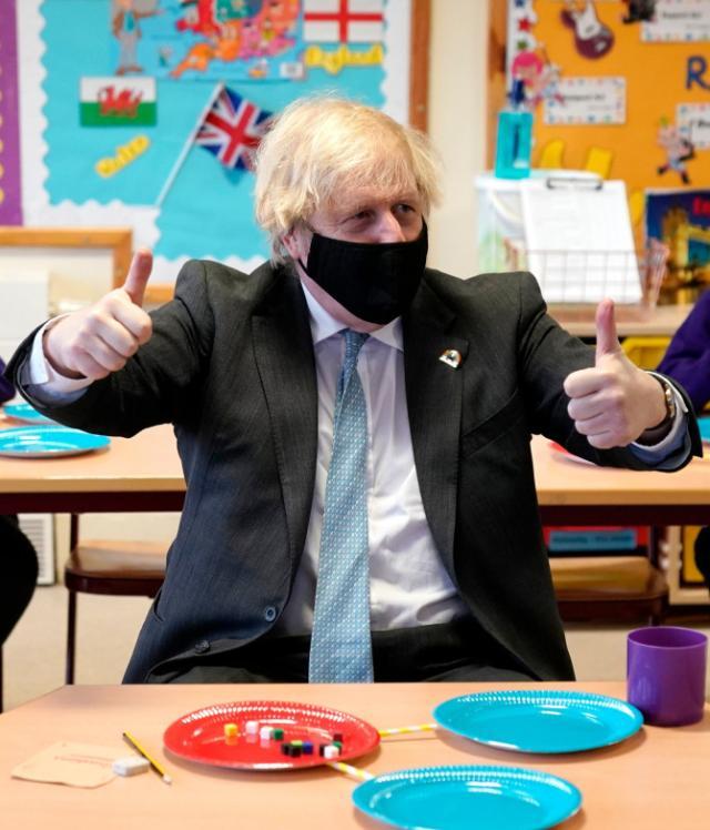 1614672136601021558.jpg 开云线上入口-“病毒最猖狂”的英国 为何有底气全面接盘欧洲杯?