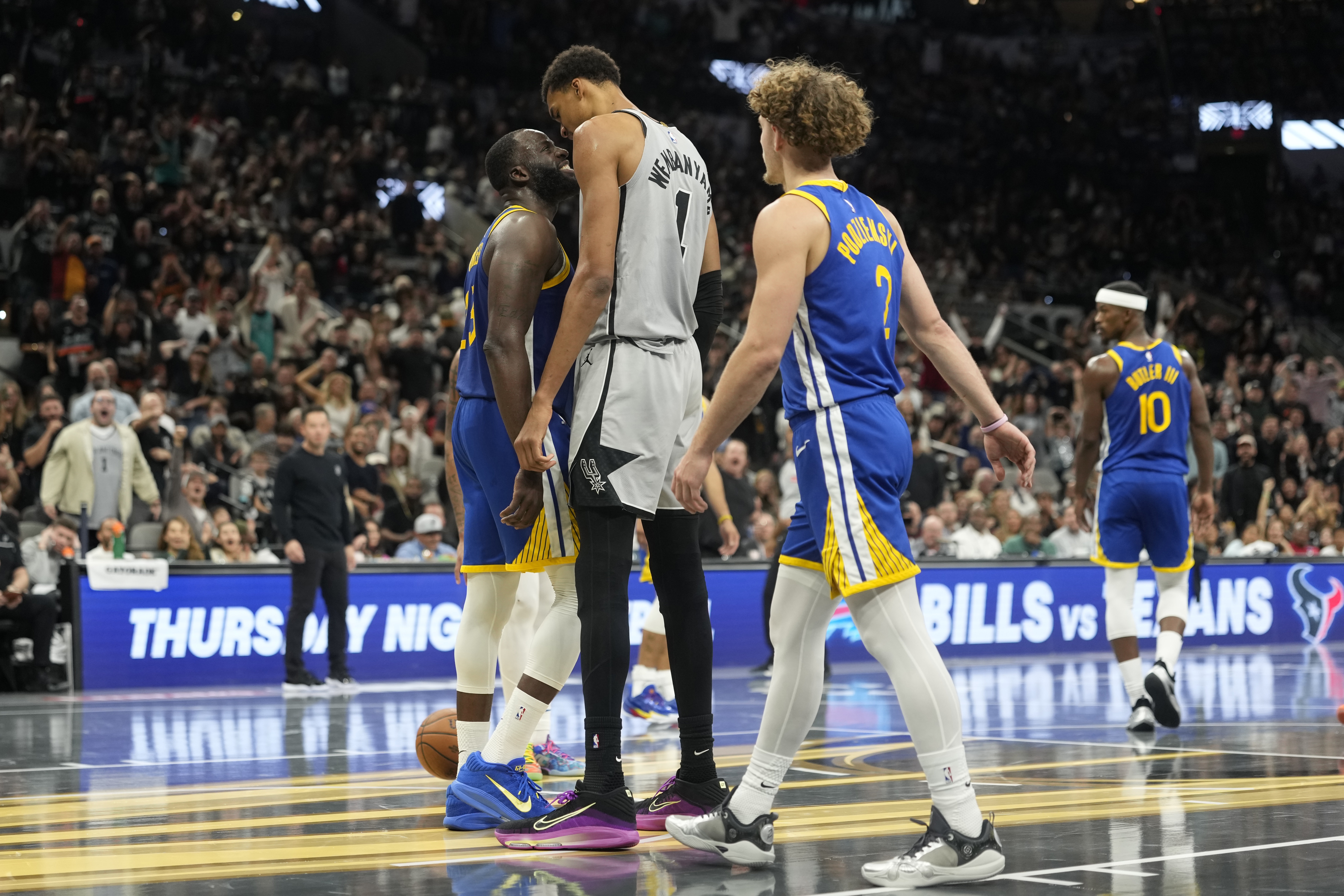 开云下载-西部第二VS残阵勇！ESPN预测明天胜率：马刺71.1% 勇士28.9%